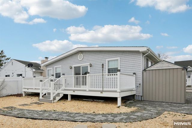 21 Lake Michigan Drive, Little Egg Harbor, NJ 08087