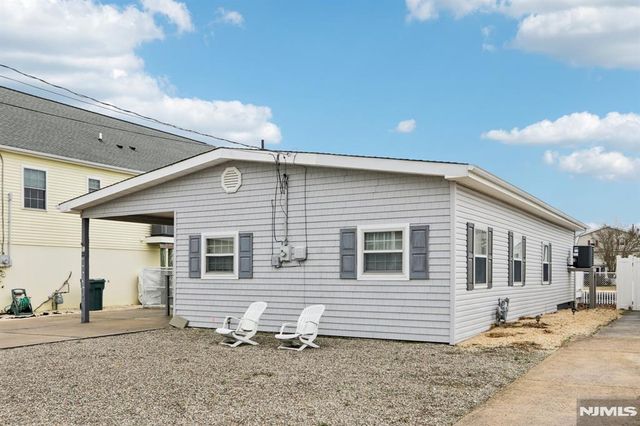 21 Lake Michigan Drive, Little Egg Harbor, NJ 08087