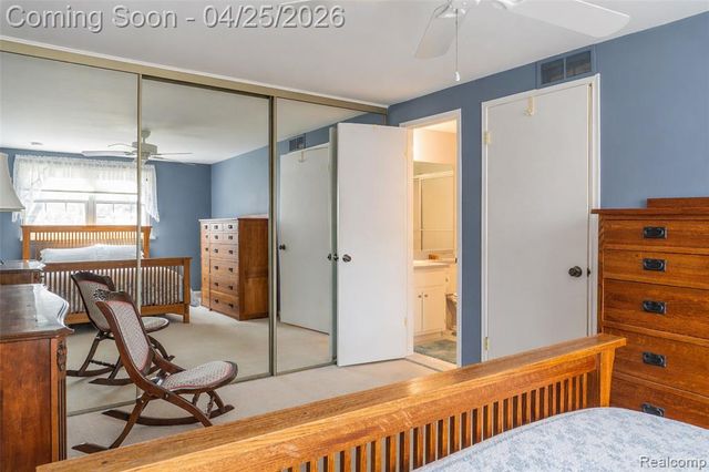 21256 E Glen Haven Circle, Northville, MI 48167