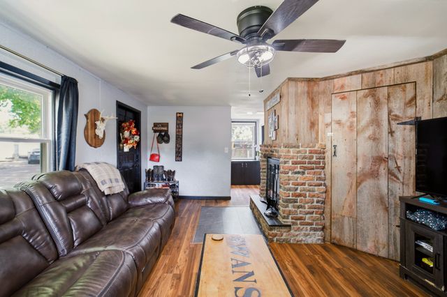 402 W Mamie Eisenhower Avenue, Boone, IA 50036