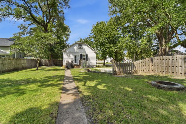 402 W Mamie Eisenhower Avenue, Boone, IA 50036
