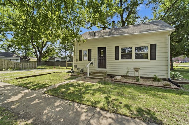 402 W Mamie Eisenhower Avenue, Boone, IA 50036