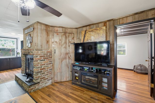 402 W Mamie Eisenhower Avenue, Boone, IA 50036