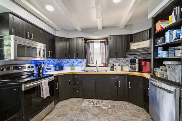 402 W Mamie Eisenhower Avenue, Boone, IA 50036