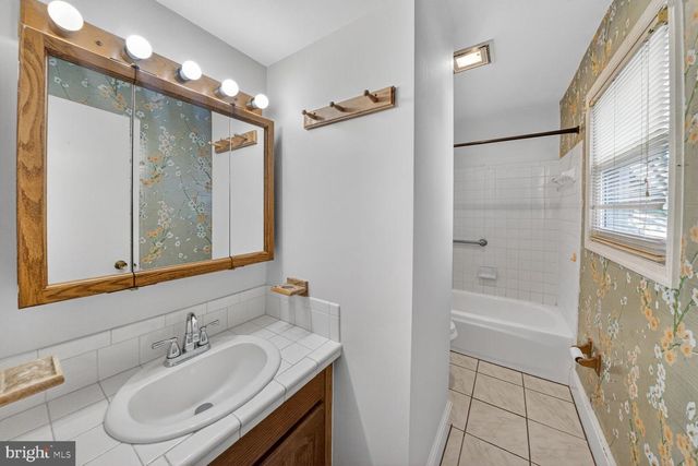 2890 BALMORAL DR., Rockville, MD 20850