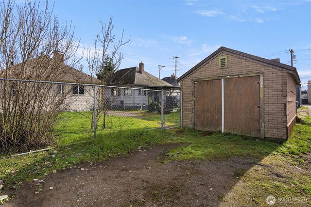 1115 Elizabeth Avenue, Bremerton, WA 98337