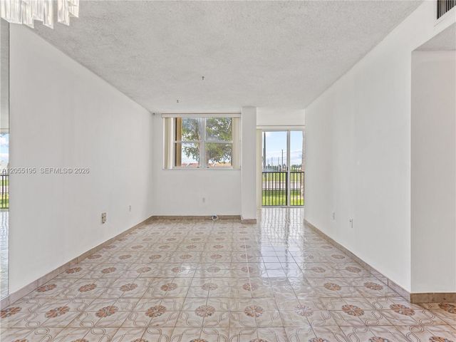 9401 SW 4th St 104, Miami, FL 33174