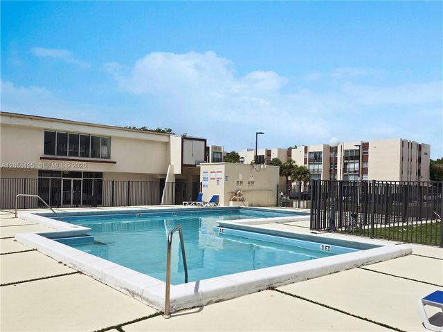 9401 SW 4th St 104, Miami, FL 33174