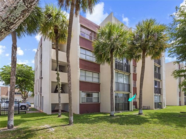 9401 SW 4th St 104, Miami, FL 33174