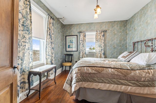 305 N Main Street, Alma, WI 54610