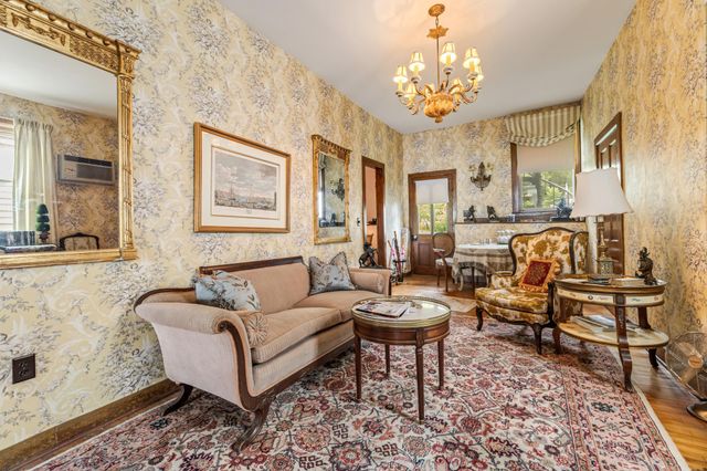 305 N Main Street, Alma, WI 54610