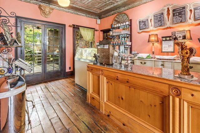 305 N Main Street, Alma, WI 54610