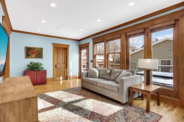 3233 Irving Avenue S, Minneapolis, MN 55408