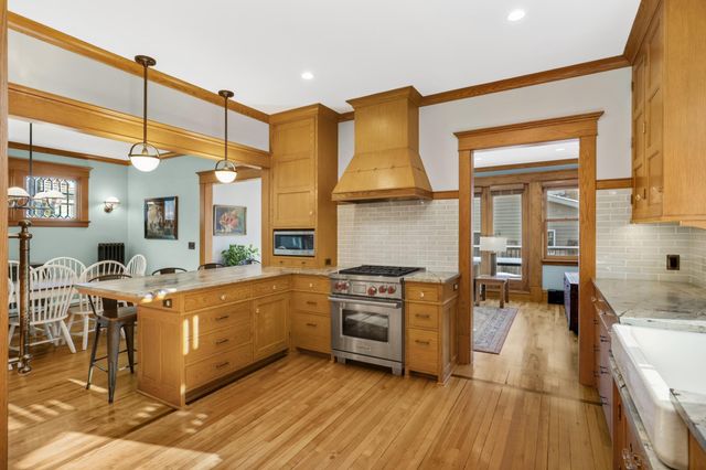 3233 Irving Avenue S, Minneapolis, MN 55408