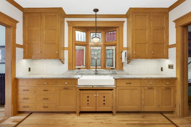 3233 Irving Avenue S, Minneapolis, MN 55408