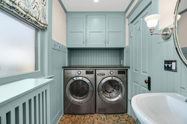 3233 Irving Avenue S, Minneapolis, MN 55408