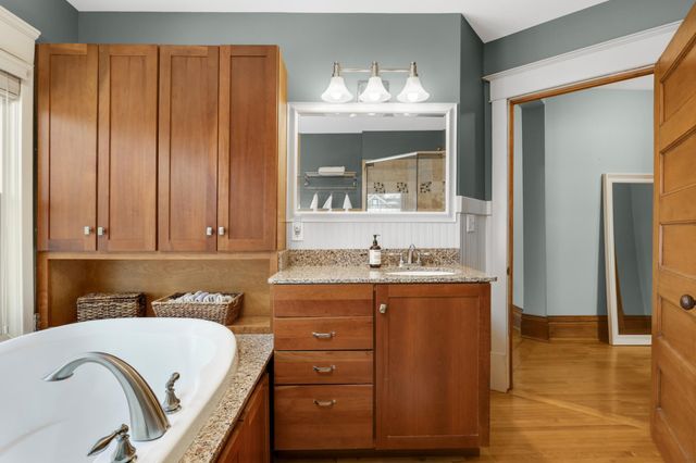 3233 Irving Avenue S, Minneapolis, MN 55408