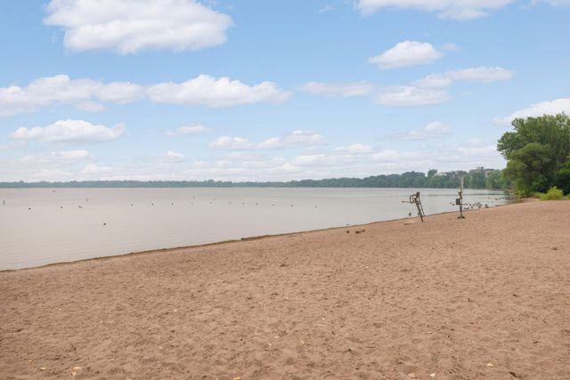 3233 Irving Avenue S, Minneapolis, MN 55408