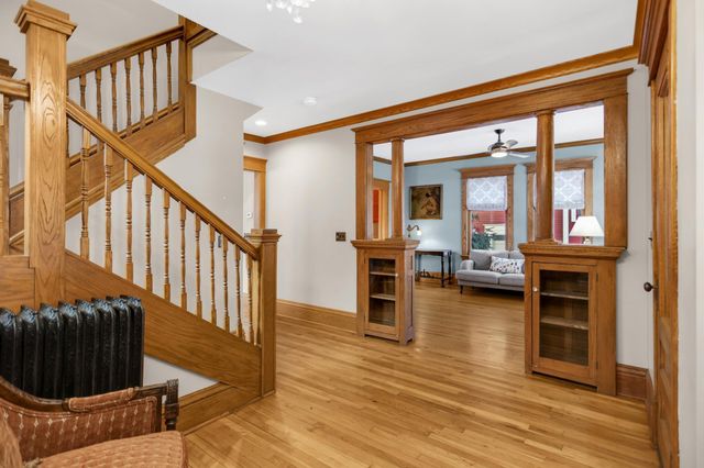 3233 Irving Avenue S, Minneapolis, MN 55408