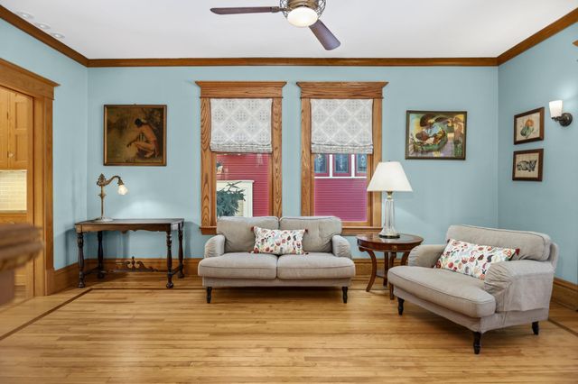 3233 Irving Avenue S, Minneapolis, MN 55408