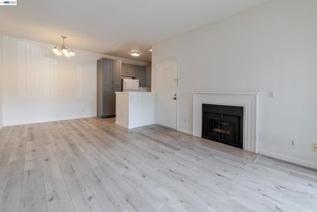 3419 Bridgewood Ter 102, Fremont, CA 94536