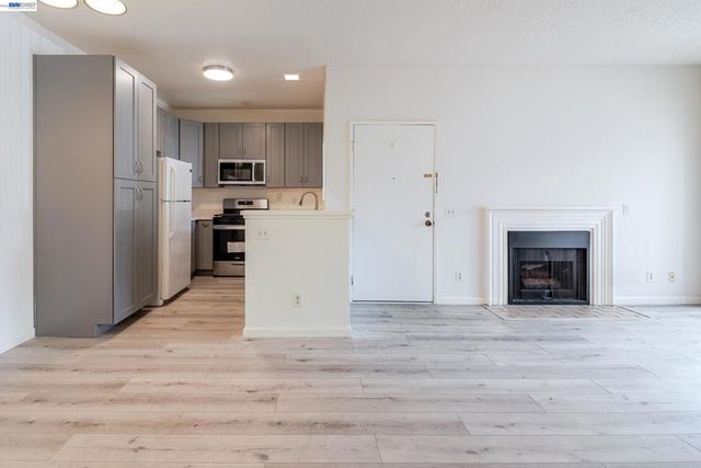 3419 Bridgewood Ter 102, Fremont, CA 94536