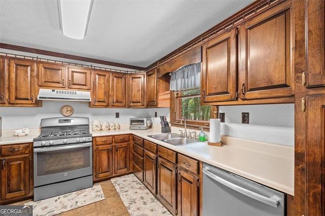5243 Punkintown Road, Douglasville, GA 30135