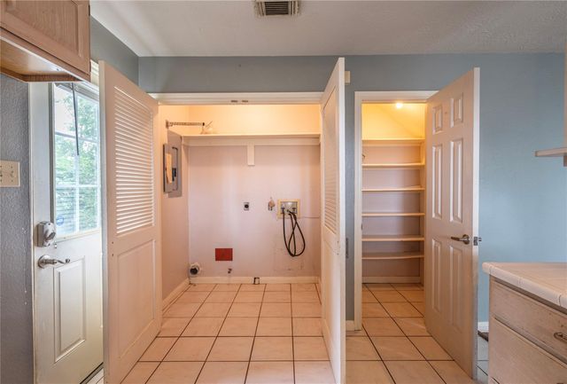 3726 Bayshore Drive, Bacliff, TX 77518