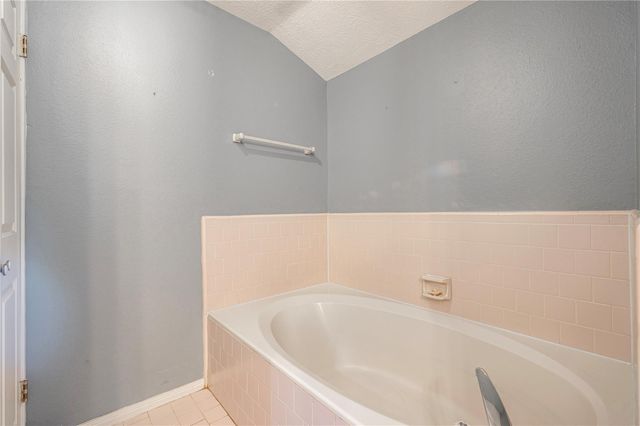3726 Bayshore Drive, Bacliff, TX 77518