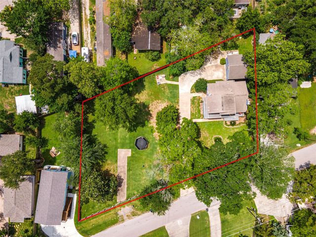 3726 Bayshore Drive, Bacliff, TX 77518