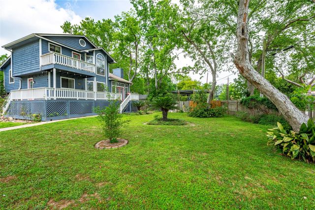 3726 Bayshore Drive, Bacliff, TX 77518