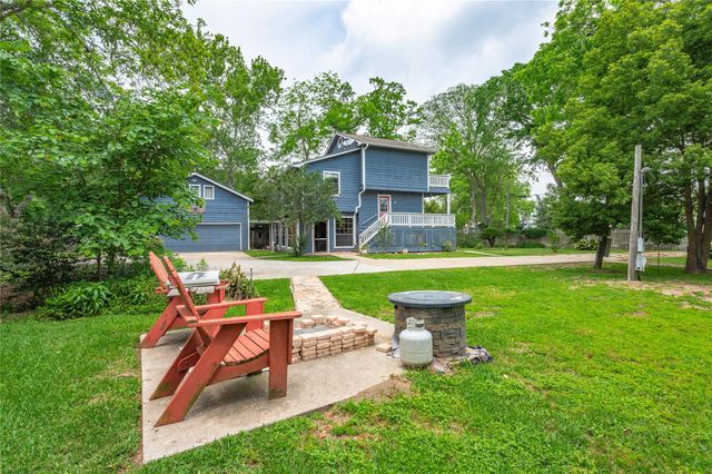 3726 Bayshore Drive, Bacliff, TX 77518