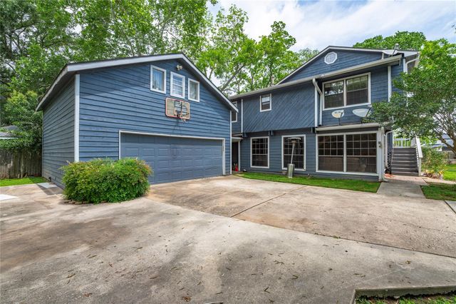 3726 Bayshore Drive, Bacliff, TX 77518