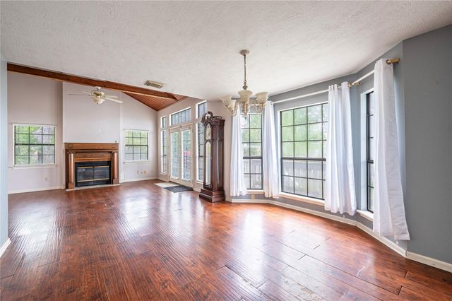 3726 Bayshore Drive, Bacliff, TX 77518