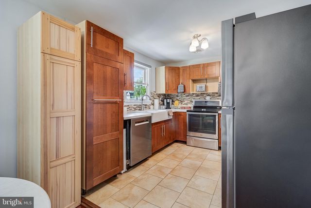 5709 SPRUCE DR, Clinton, MD 20735