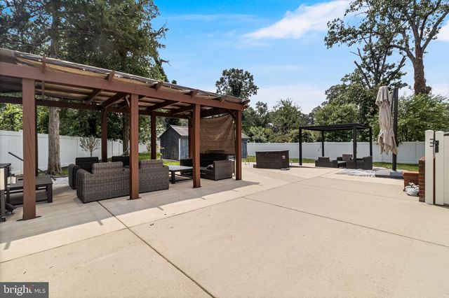 5709 SPRUCE DR, Clinton, MD 20735