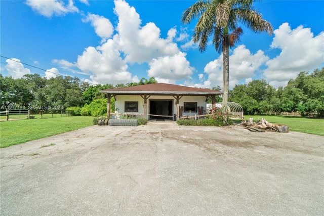 25950 SW 187 Avenue, Homestead, FL 33031