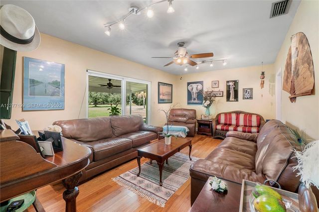 25950 SW 187 Avenue, Homestead, FL 33031
