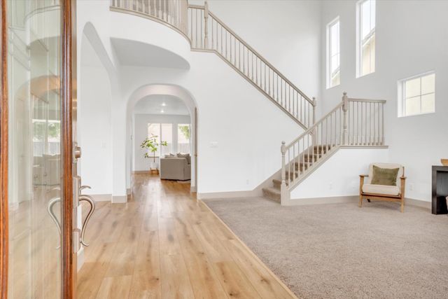 3229 Sundance Lake Dr, Modesto, CA 95355