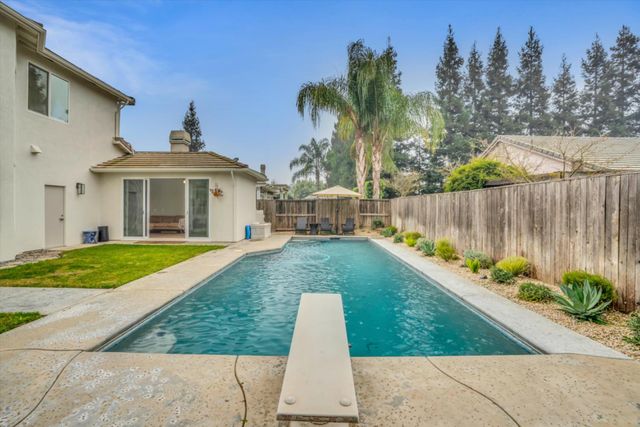 3229 Sundance Lake Dr, Modesto, CA 95355
