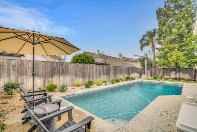 3229 Sundance Lake Dr, Modesto, CA 95355
