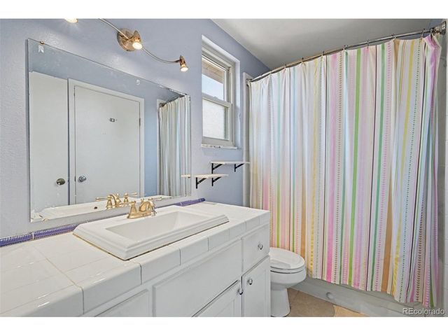 16036 E Ithaca Pl B, Aurora, CO 80013