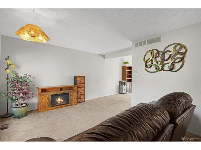 16036 E Ithaca Pl B, Aurora, CO 80013