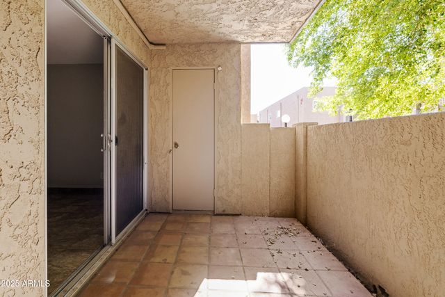 5525 E THOMAS Road R11, Phoenix, AZ 85018