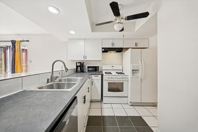 4814 Misty Slope LN, Austin, TX 78744