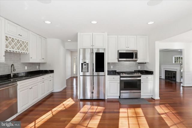 3033 SYLVAN DR, Falls Church, VA 22042