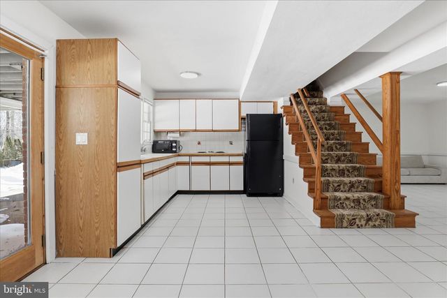 3033 SYLVAN DR, Falls Church, VA 22042