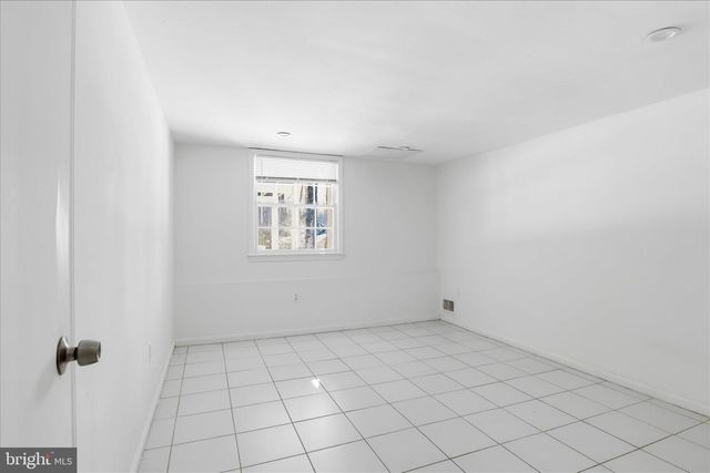 3033 SYLVAN DR, Falls Church, VA 22042