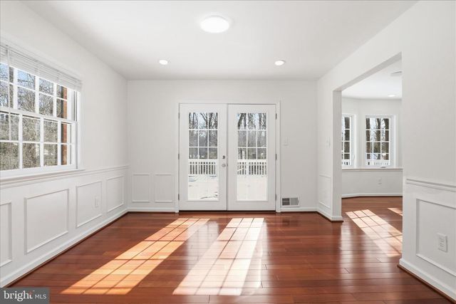 3033 SYLVAN DR, Falls Church, VA 22042