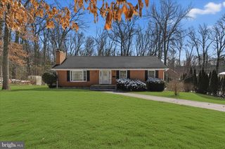 3033 SYLVAN DR, Falls Church, VA 22042